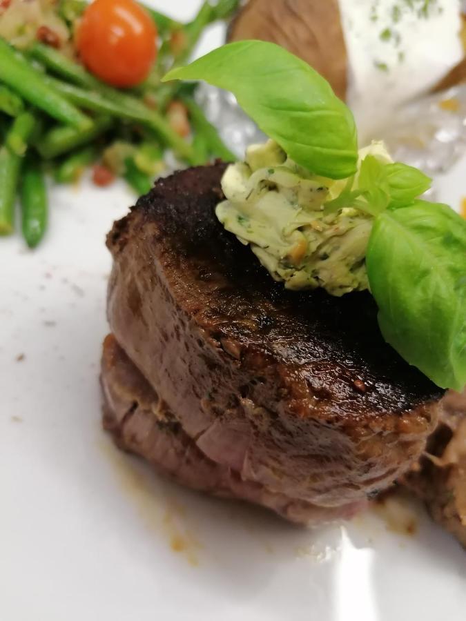Steakhouse Fieg Hotel Fuschl am See Exterior photo
